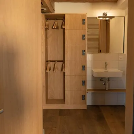 Schloss Youth Hostel Burgdorf