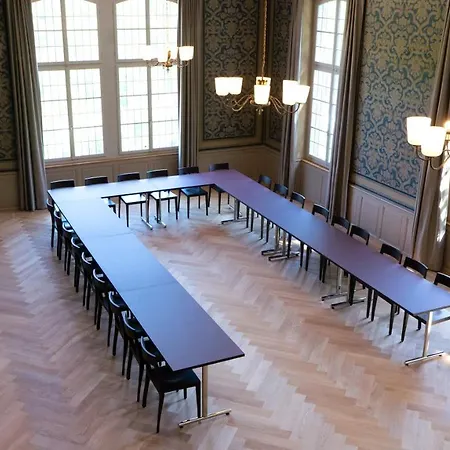 Hostel Schloss Youth *