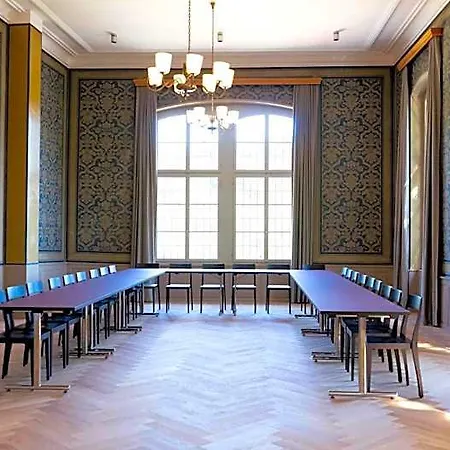 Schloss Youth Hostel