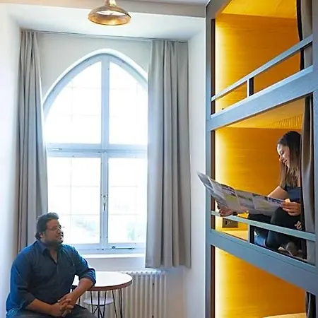 Schloss Youth Hostel *