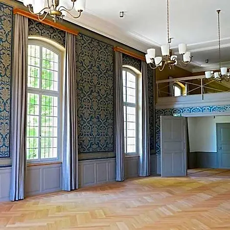 Hostel Schloss Youth *