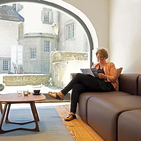 Schloss Youth Hostel *