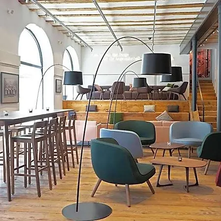 Schloss Youth Hostel *