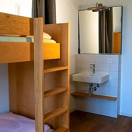 Hostel Schloss Youth *