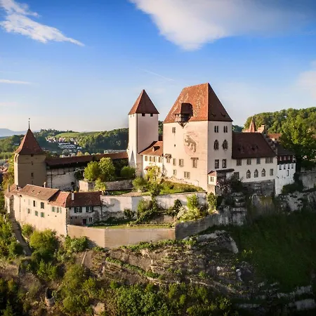 Schloss Youth Hostel *