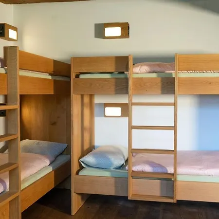 Schloss Youth Hostel