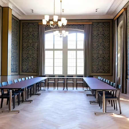 بيت شباب Schloss Youth بورغدورف