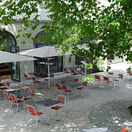 Schloss Youth Hostel Burgdorf