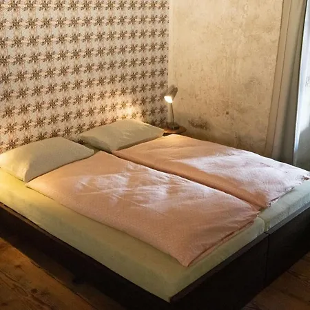 Schloss Youth بيت شباب بورغدورف