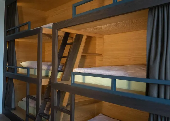 Schloss Youth Hostel