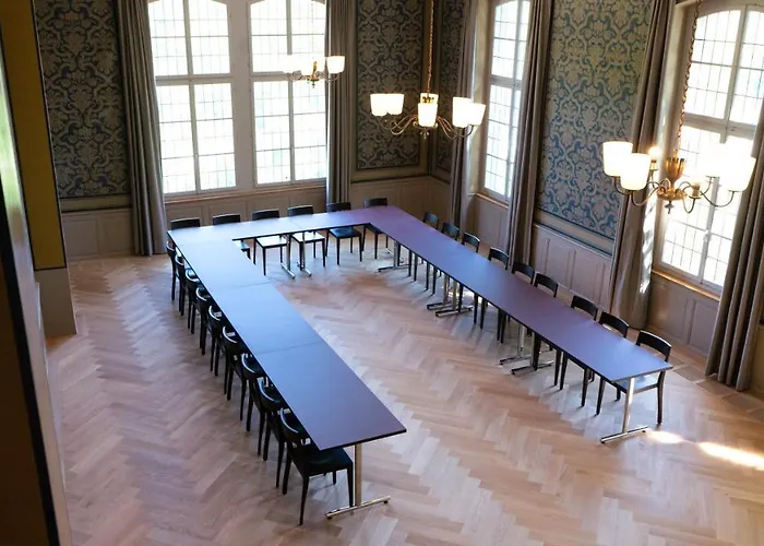 Hostel Schloss Youth *