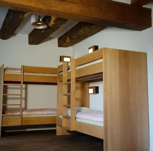 Schloss Youth Hostel