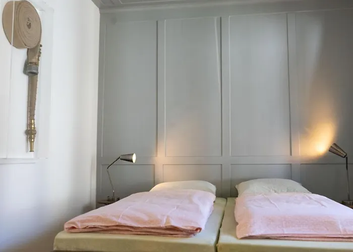 Schloss Youth بورغدورف